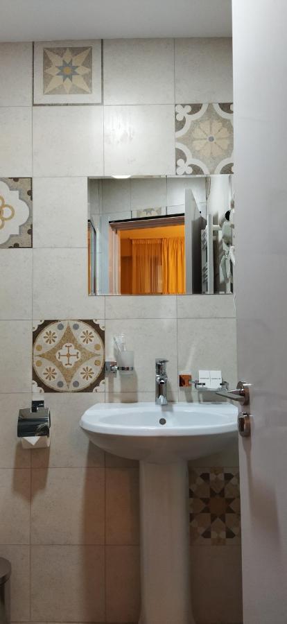 Vere Corner Hotel Τυφλίδα Εξωτερικό φωτογραφία